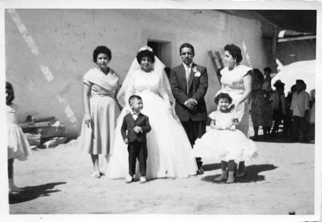 1959_TiaLichaRomero-BodaTiosPepa-PedroOvalle-TiaLeto-ninosPepeRomero-NellyGonzalezZavala.jpg