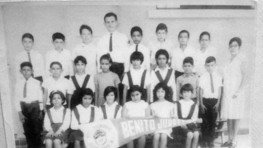 1968-1969_ValentinGarciaCasas-5toPrimaria-ProfElenaZambrano.fbAlmaRosa.1524872_10152070103824190_324621896_n.jpg