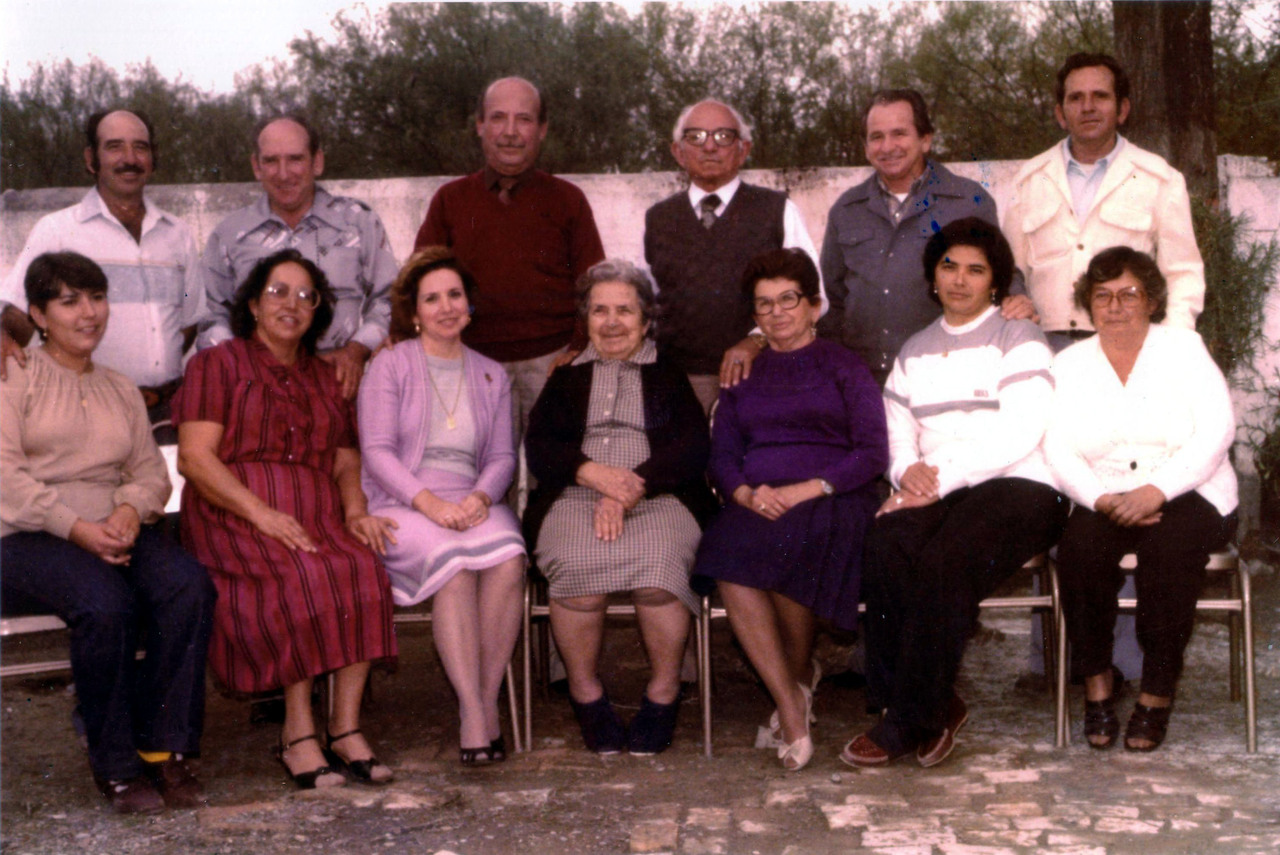 1984-12_d2008_FamiliaGarciaMontalvo1.jpg