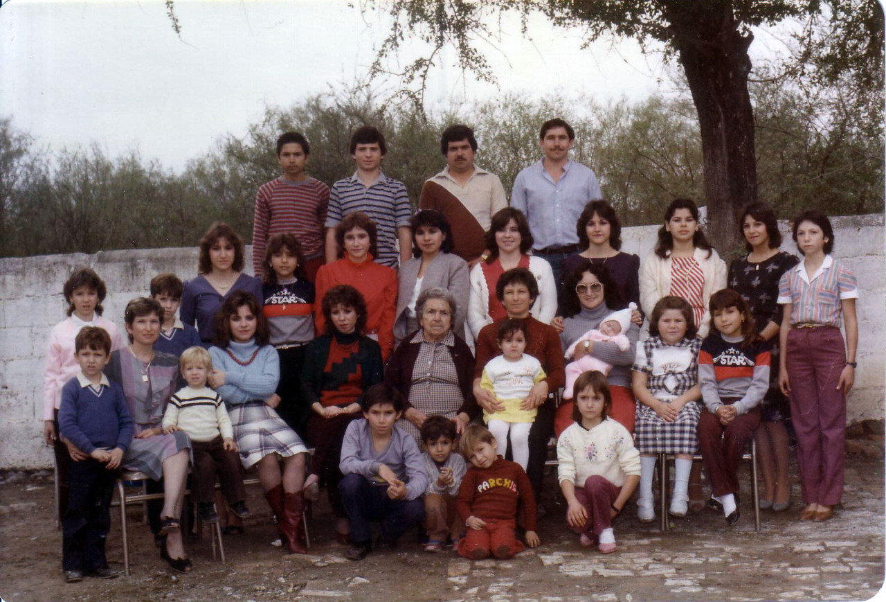1984-12_d2008_FamiliaGarciaMontalvo2.jpg